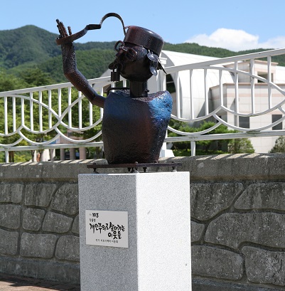 thumbnail||1000::667